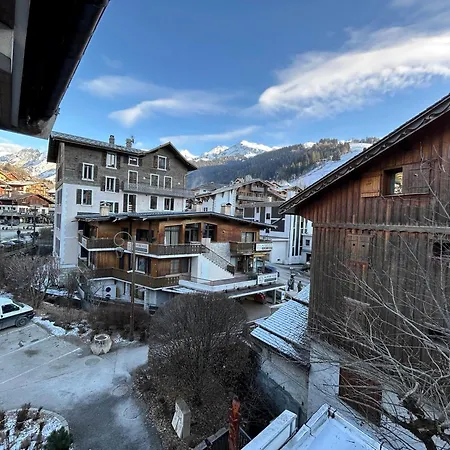 Nouveau A La Location Escale Blanche 1 3 Etoile Avec Mezzanine Centre Du Village La Clusaz